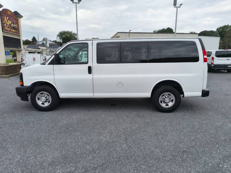 chevrolet express passenger 2017 1GAWGEFFXH1290230 image chevrolet express passenger 2017 1GAWGEFFXH1290230 image